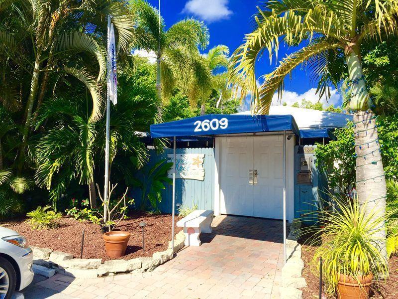 Coral Reef Guesthouse Fort Lauderdale Exterior photo